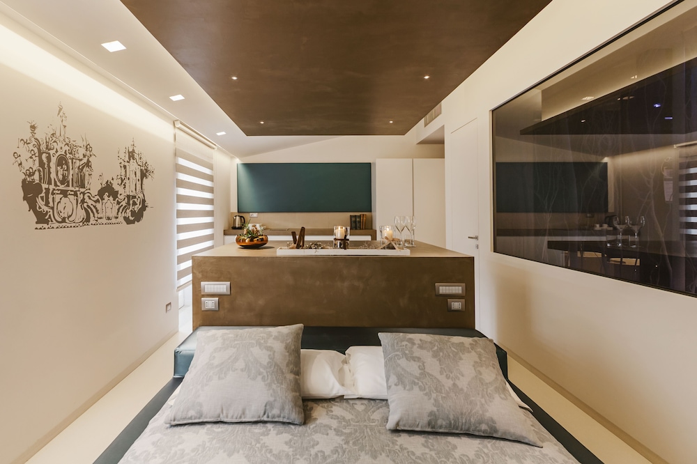 Residenza Del Monaco Bianco 32/50