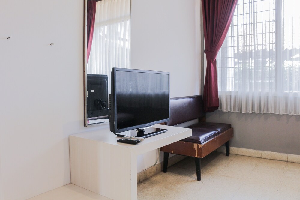 OYO 1710 Hotel Budi Famili 2 Syariah 20/23
