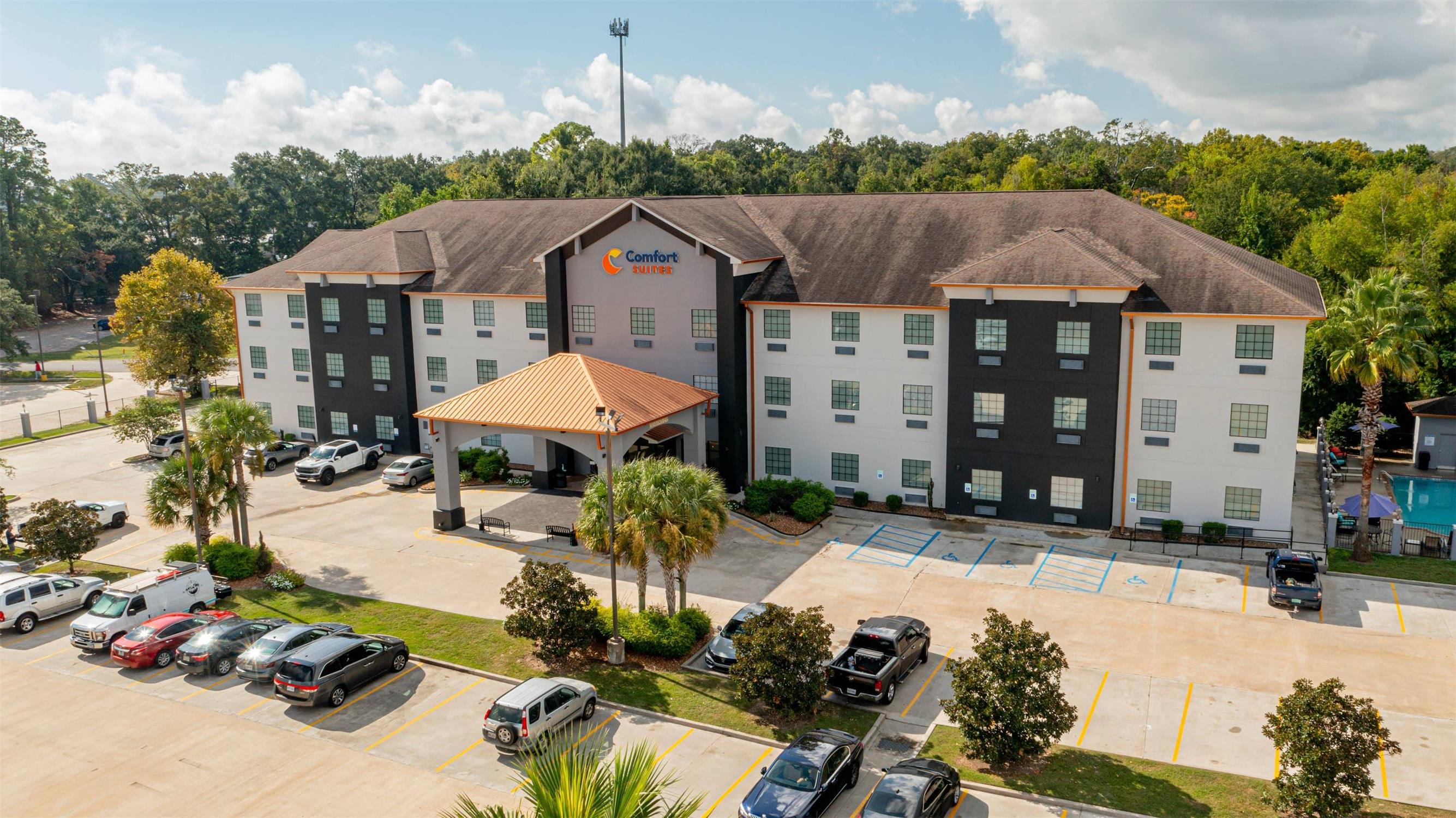 Comfort Suites Oil Center 8/60