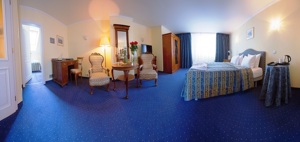 Tyl Hotel 16/39