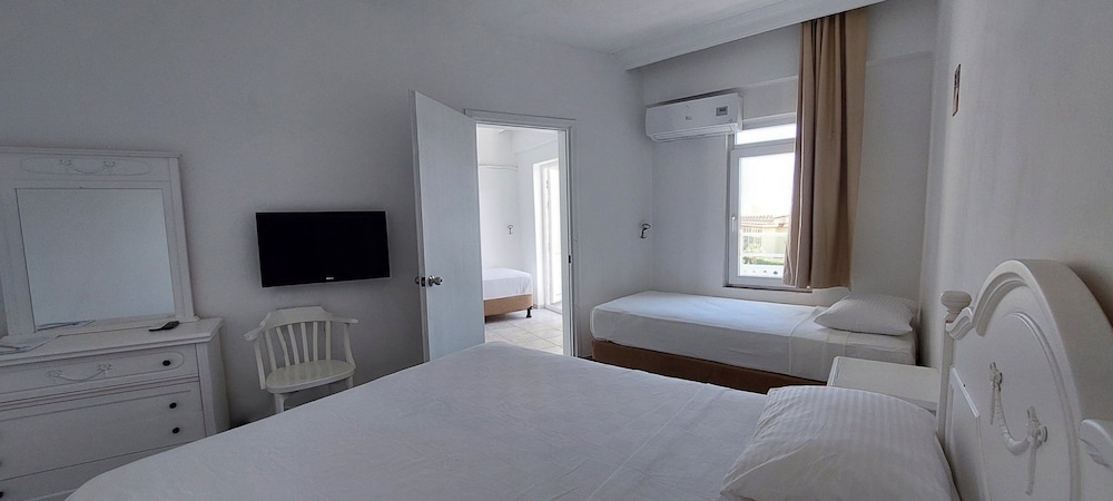 SAILOR’S PARK HOTEL 15/55