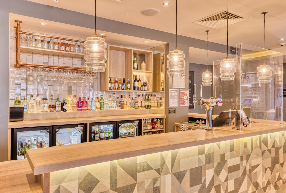 Premier Inn Plymouth City Centre (Derrys Cross) 26/29