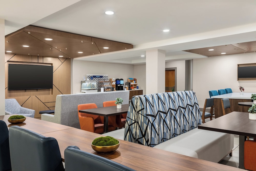 Holiday Inn Express Hotel And Suites Birmingham Irondale East 36/50