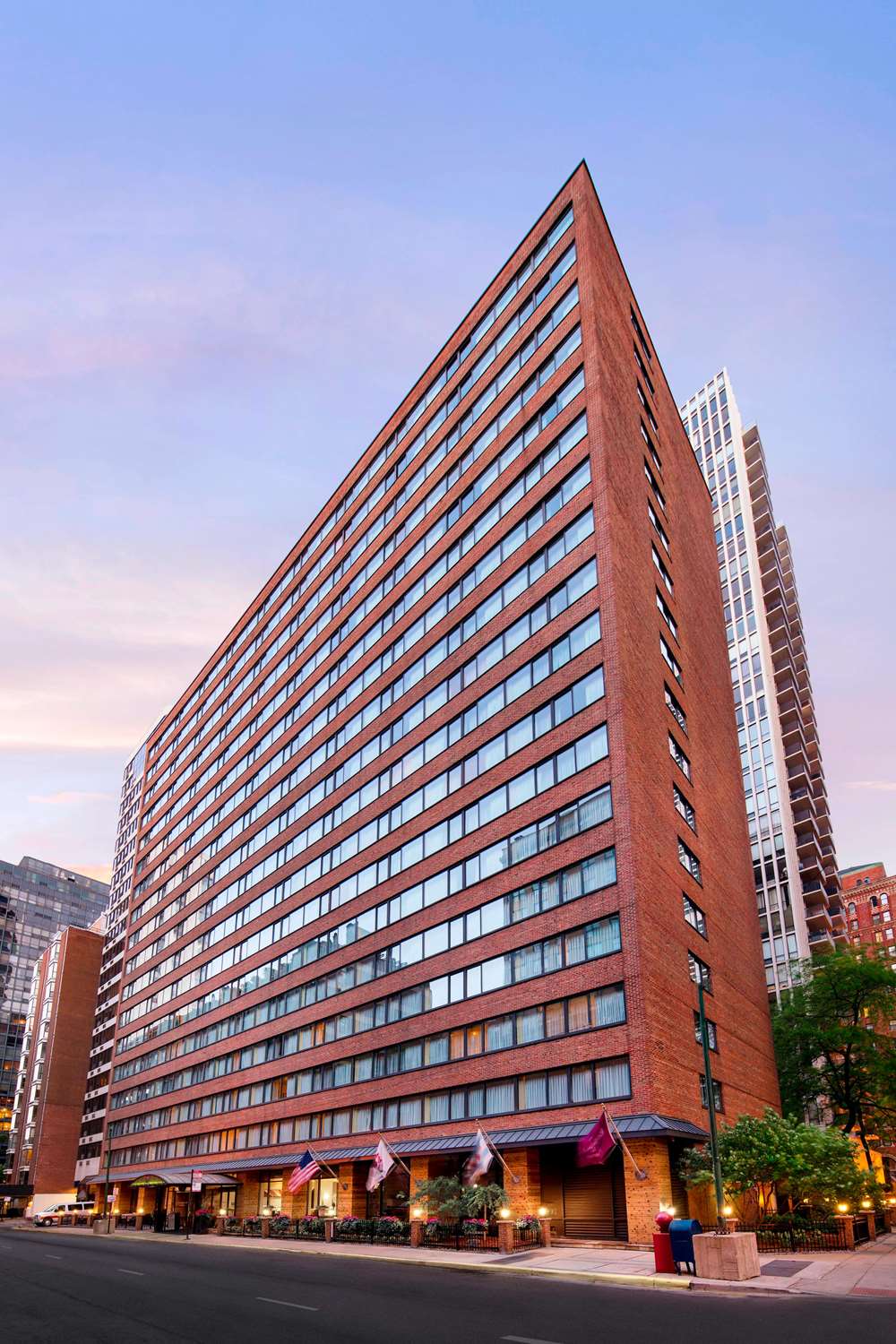 Sonesta ES Suites Chicago Downtown Magnificent Mile 2/32