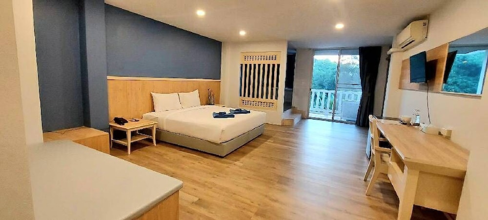 Karon Living Room 20/53