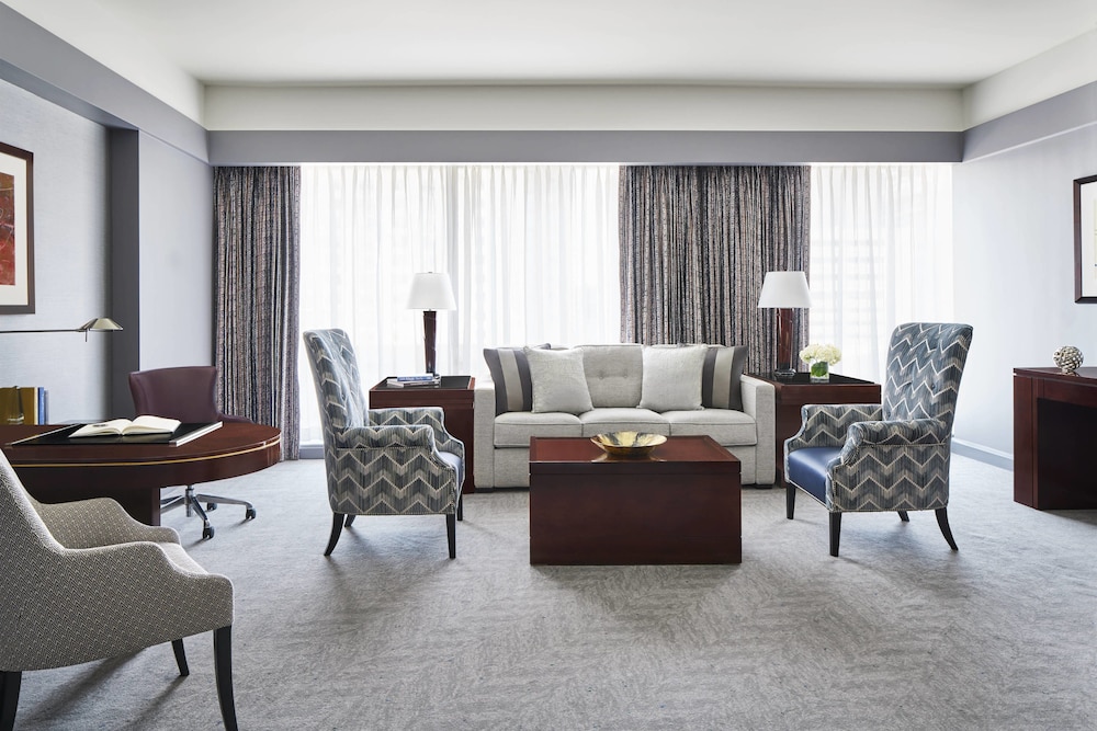The Ritz-Carlton, Charlotte 32/38
