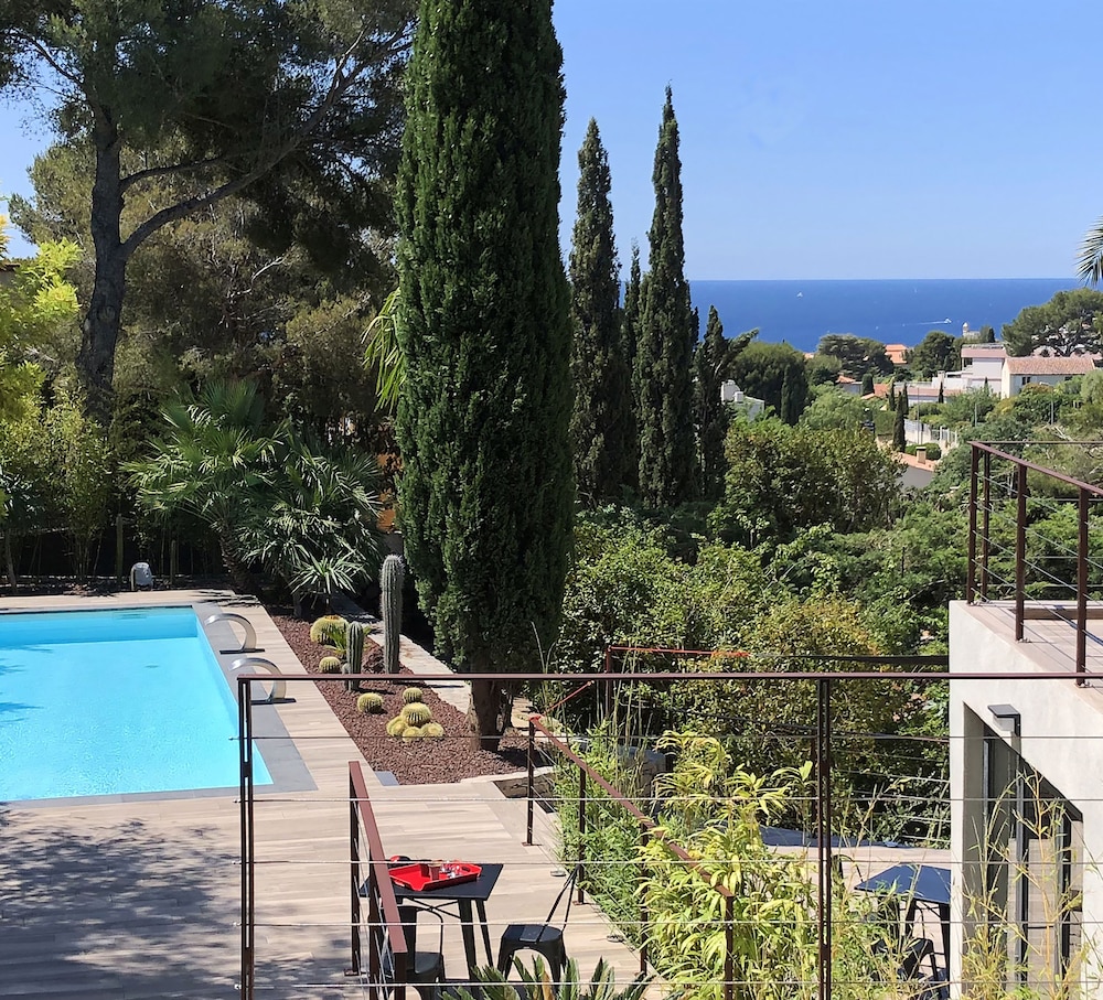 The Address Cassis 34/40