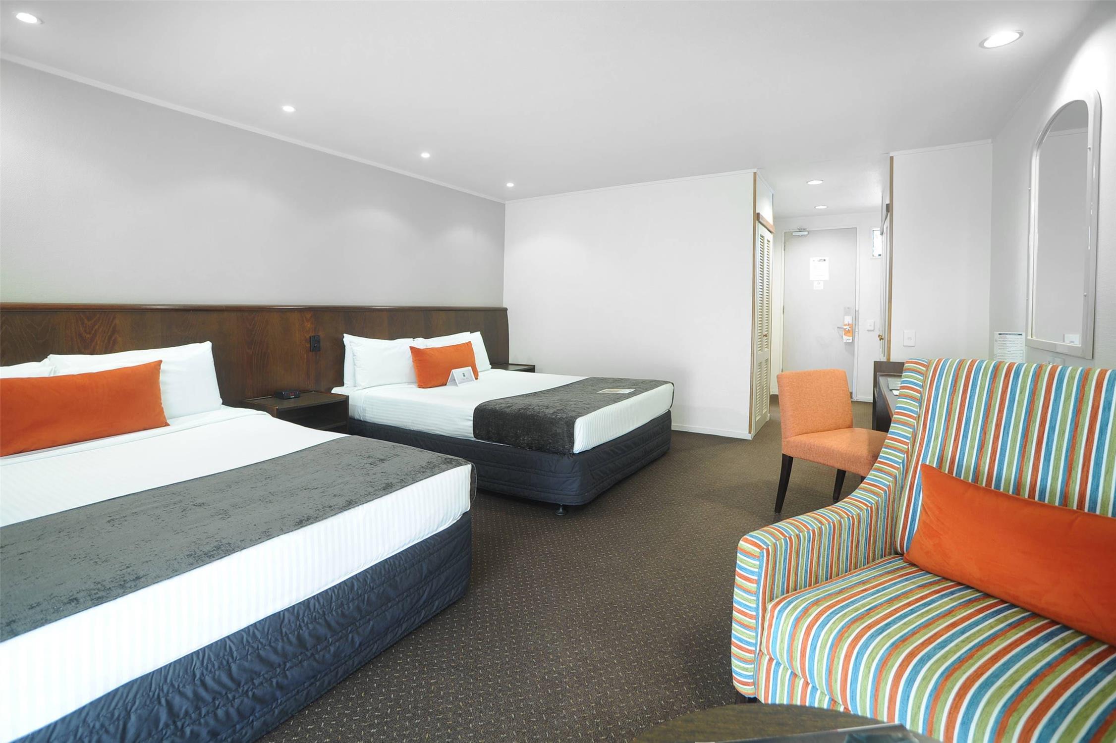 UPGRADE, 2 QUEEN BEDS
