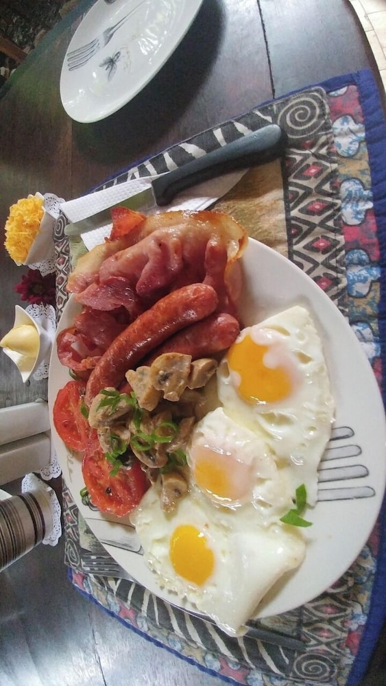 Breena Bnb Guest House 16/50