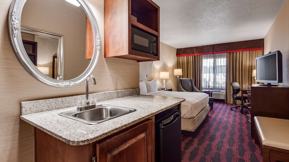 Best Western Plus Abbey Inn 31/38