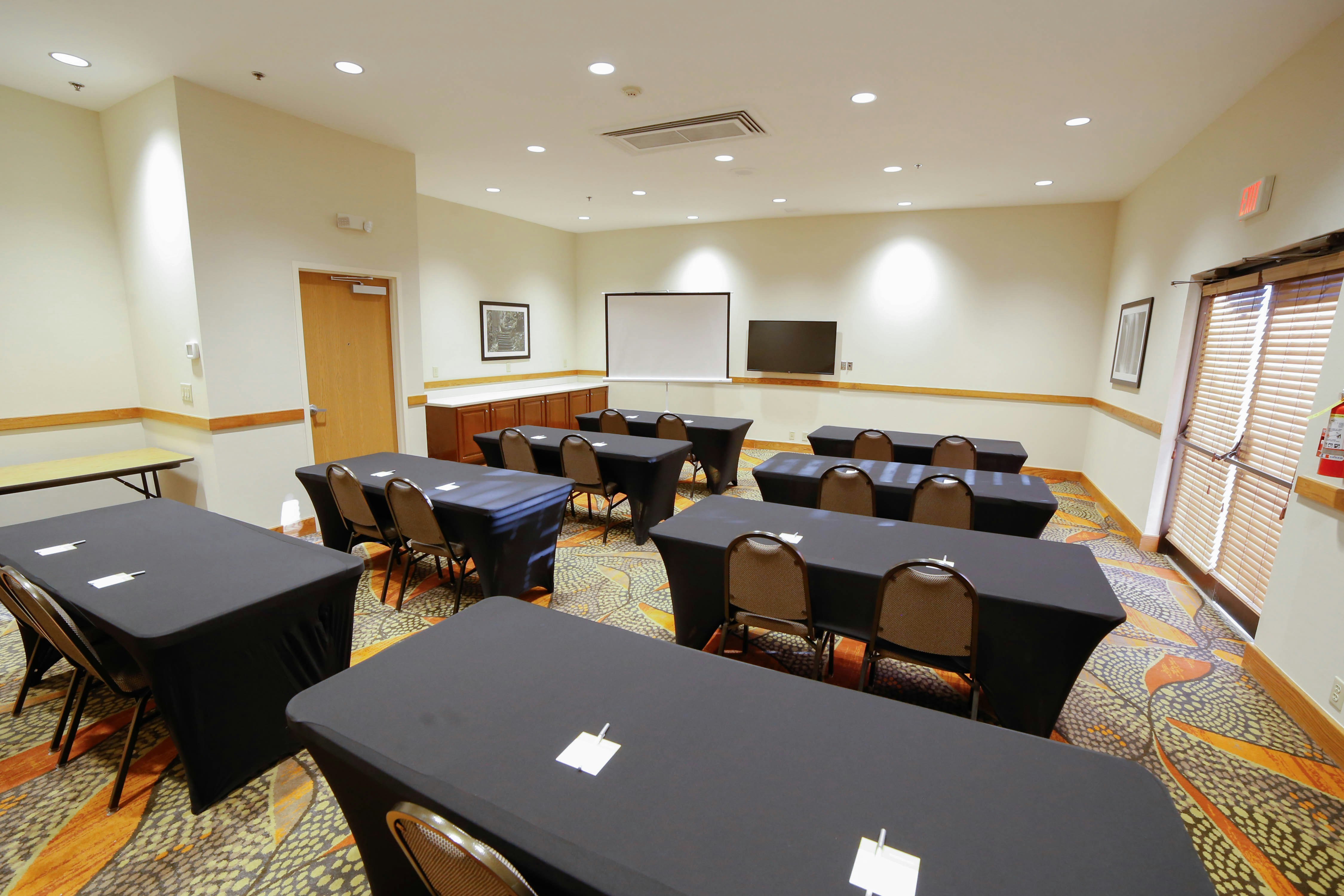 Hampton Inn Franklin Nc 23/30