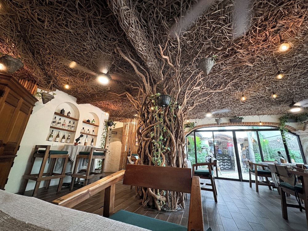 Enigmatic Boutique Hotel 22/44