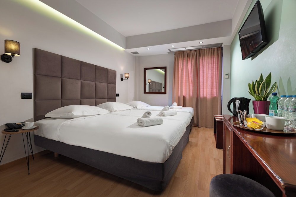 Athens Odeon Hotel 25/69