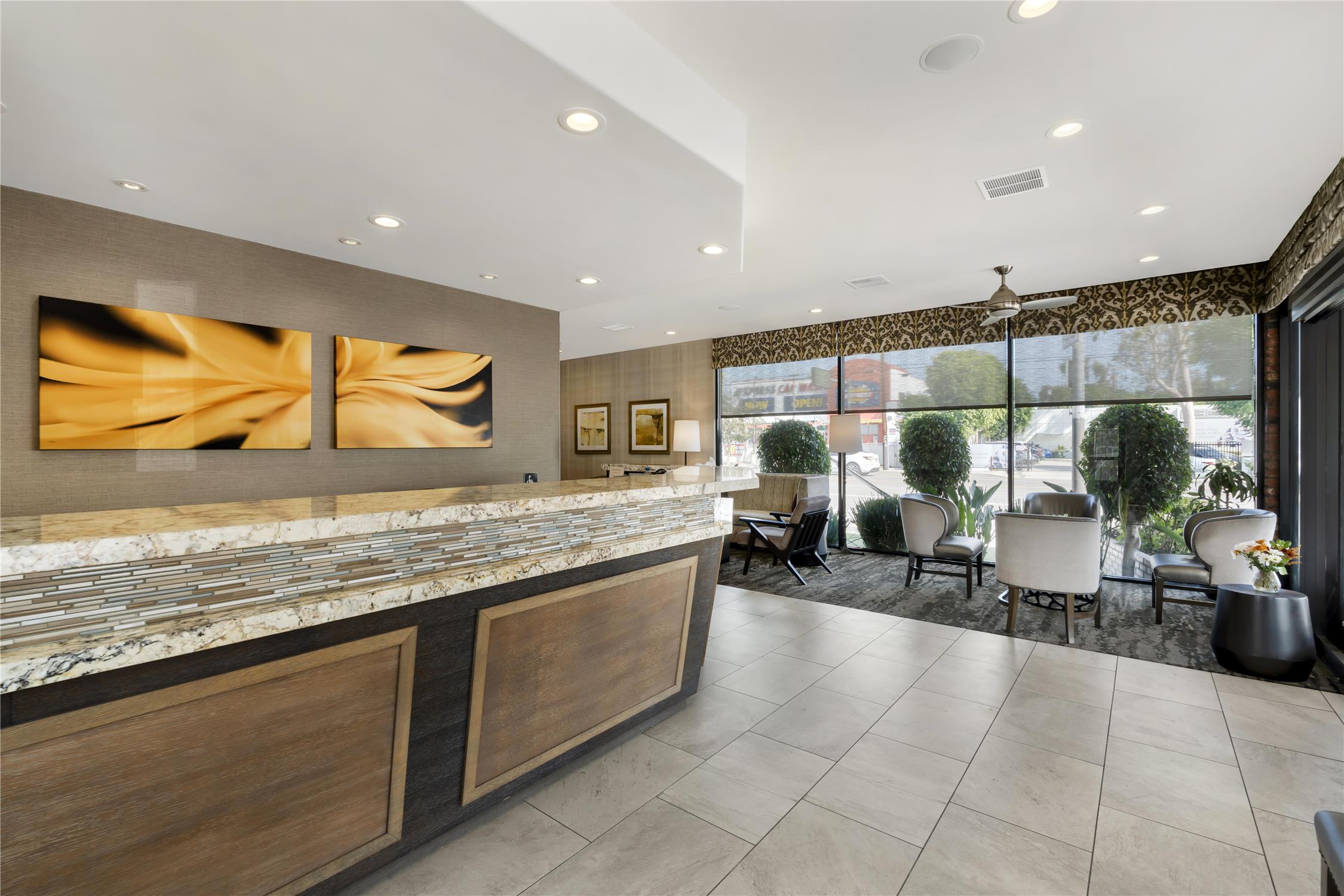 Best Western Plus Carriage Inn 12/78