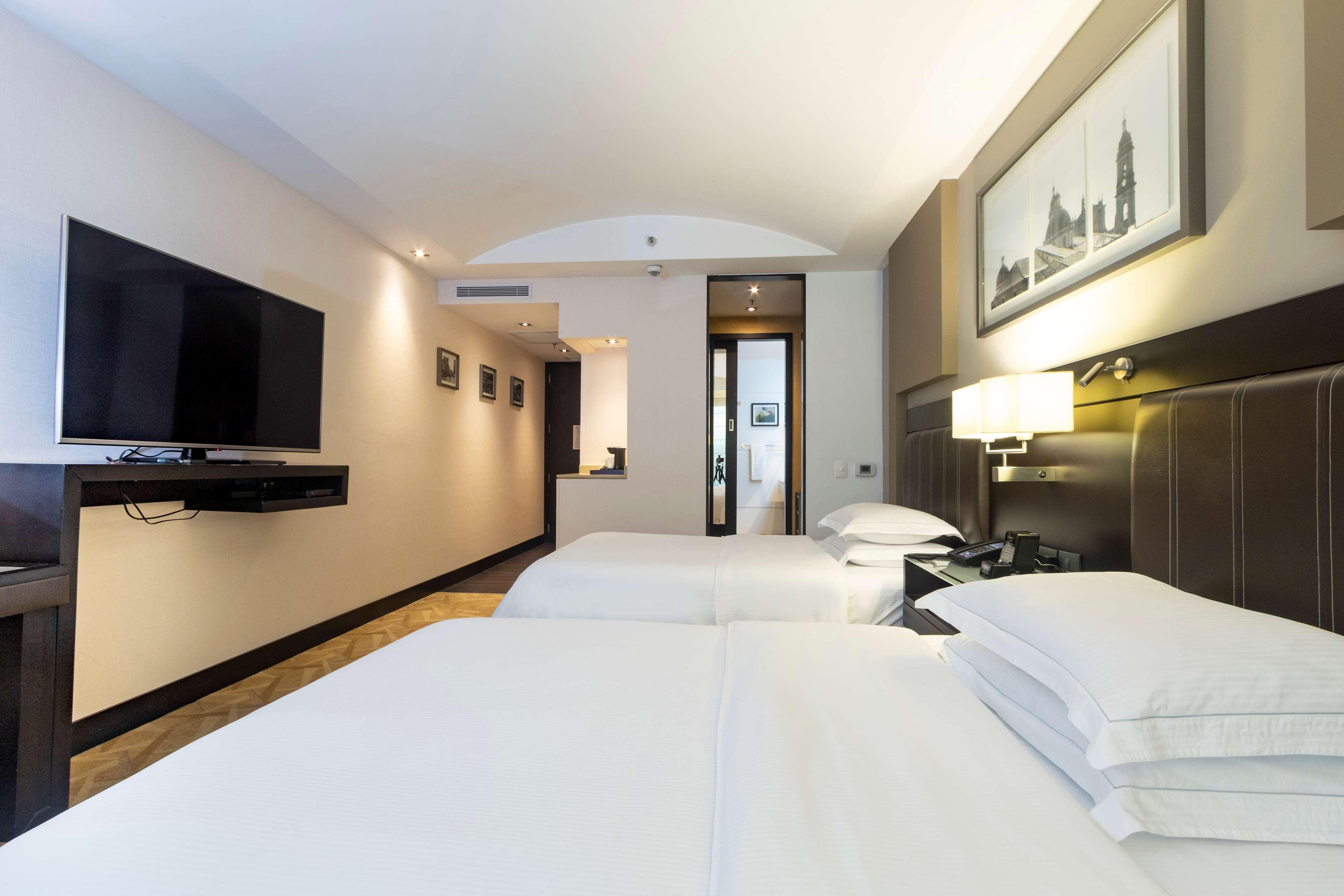 ROOM, 2 DOUBLE BEDS, EXECUTIVE LEVEL