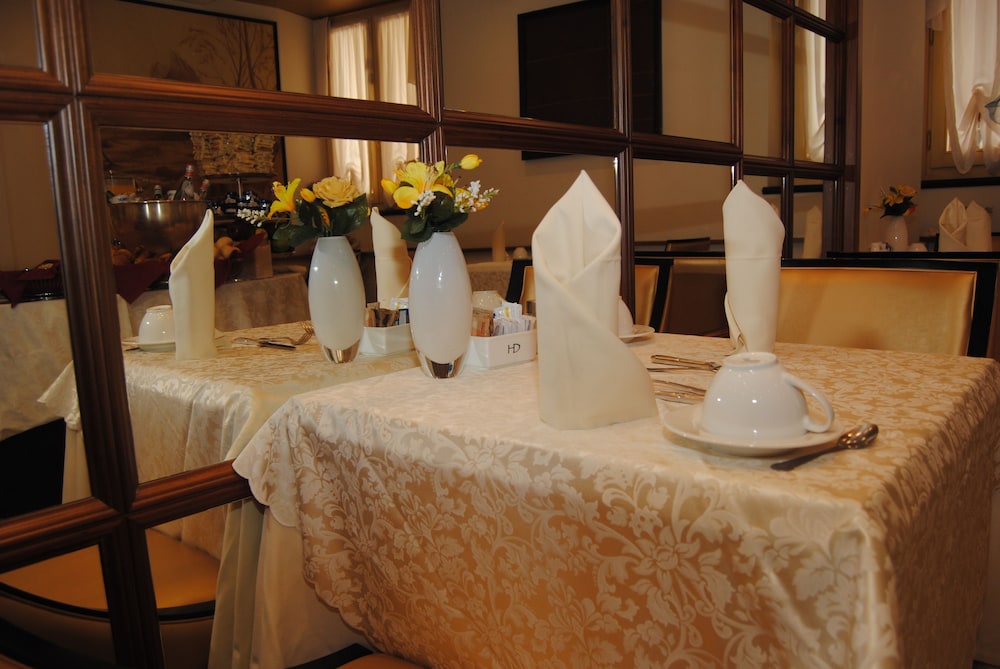 Hotel Dei Dragomanni 41/50