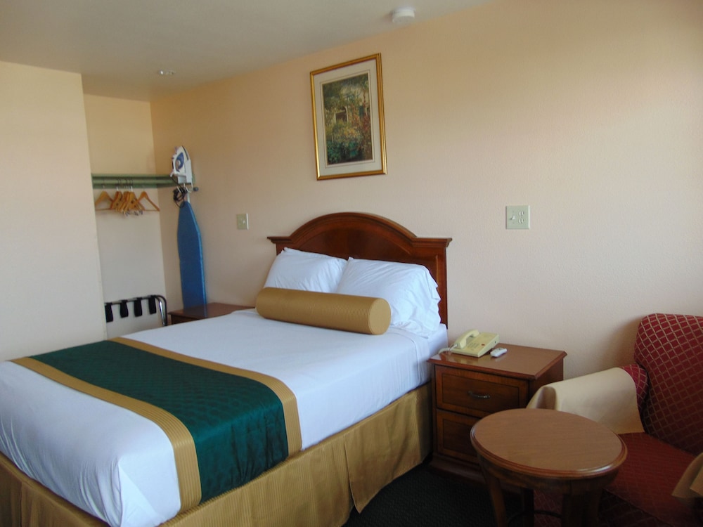 CORCORAN COUNTRY INN 11/48