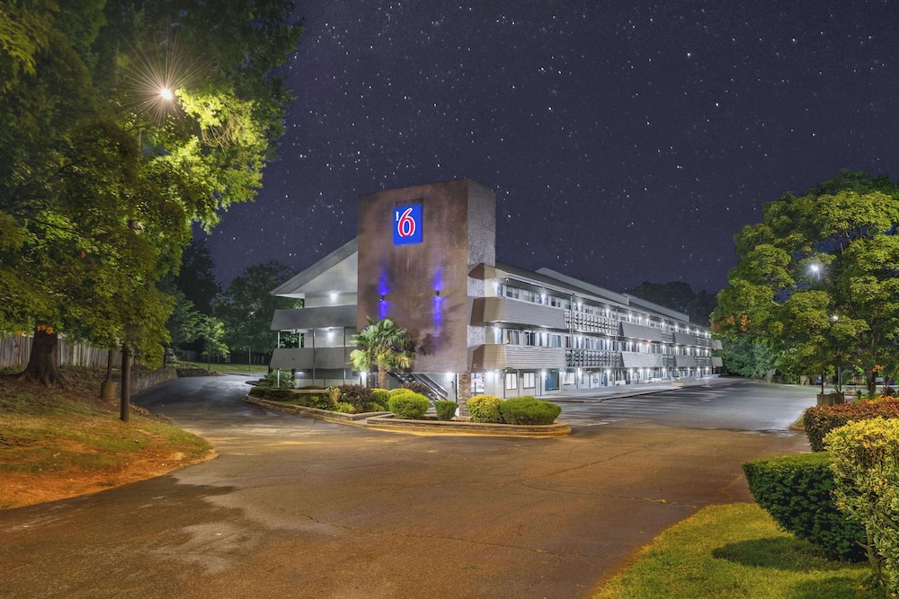 Motel6 Charlotte, NC - Coliseum 50/55