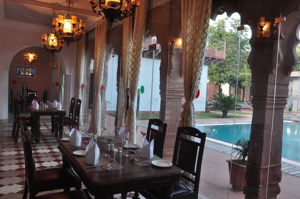 Amritara Chandra Mahal Haveli Bharatpur 20/50