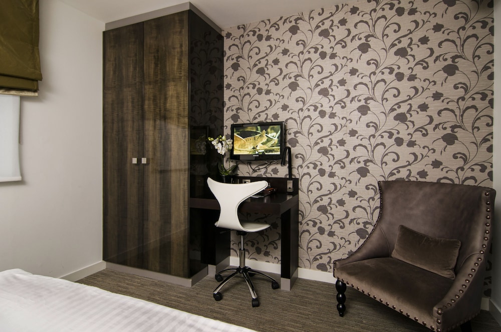 The Hide London 45/45