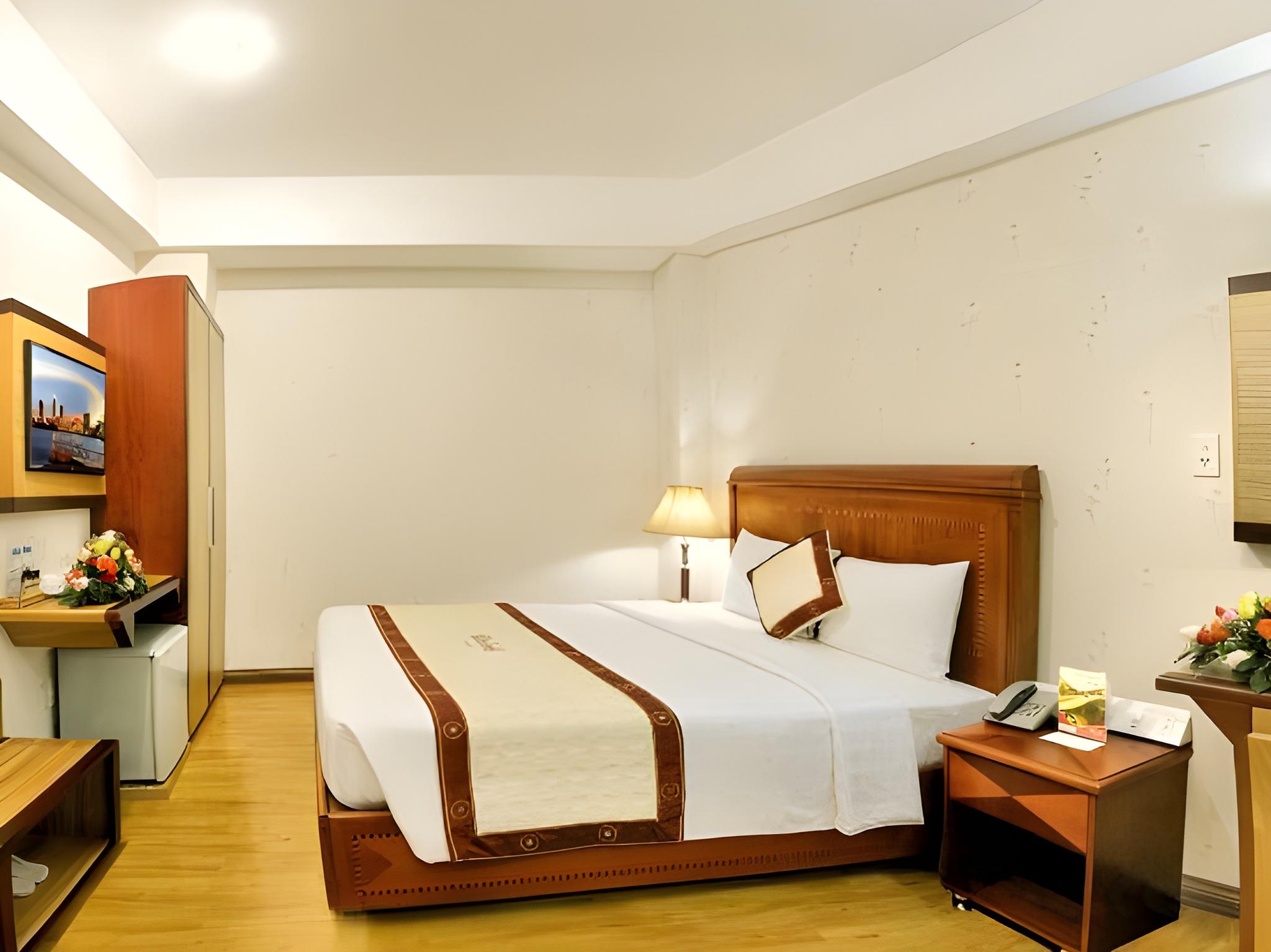 SUPERIOR (DOUBLE BED, NO WINDOW)
