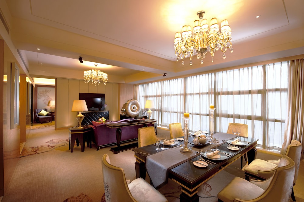 Hilton Guangzhou Baiyun Hotel 53/56