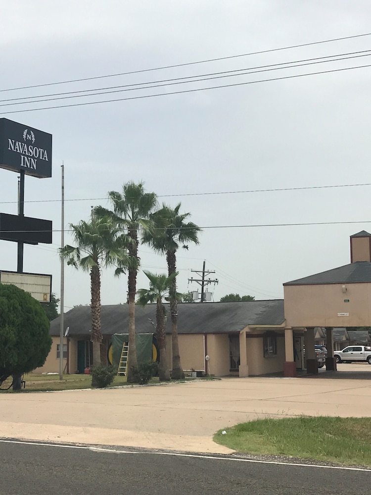 Navasota Inn 1/25