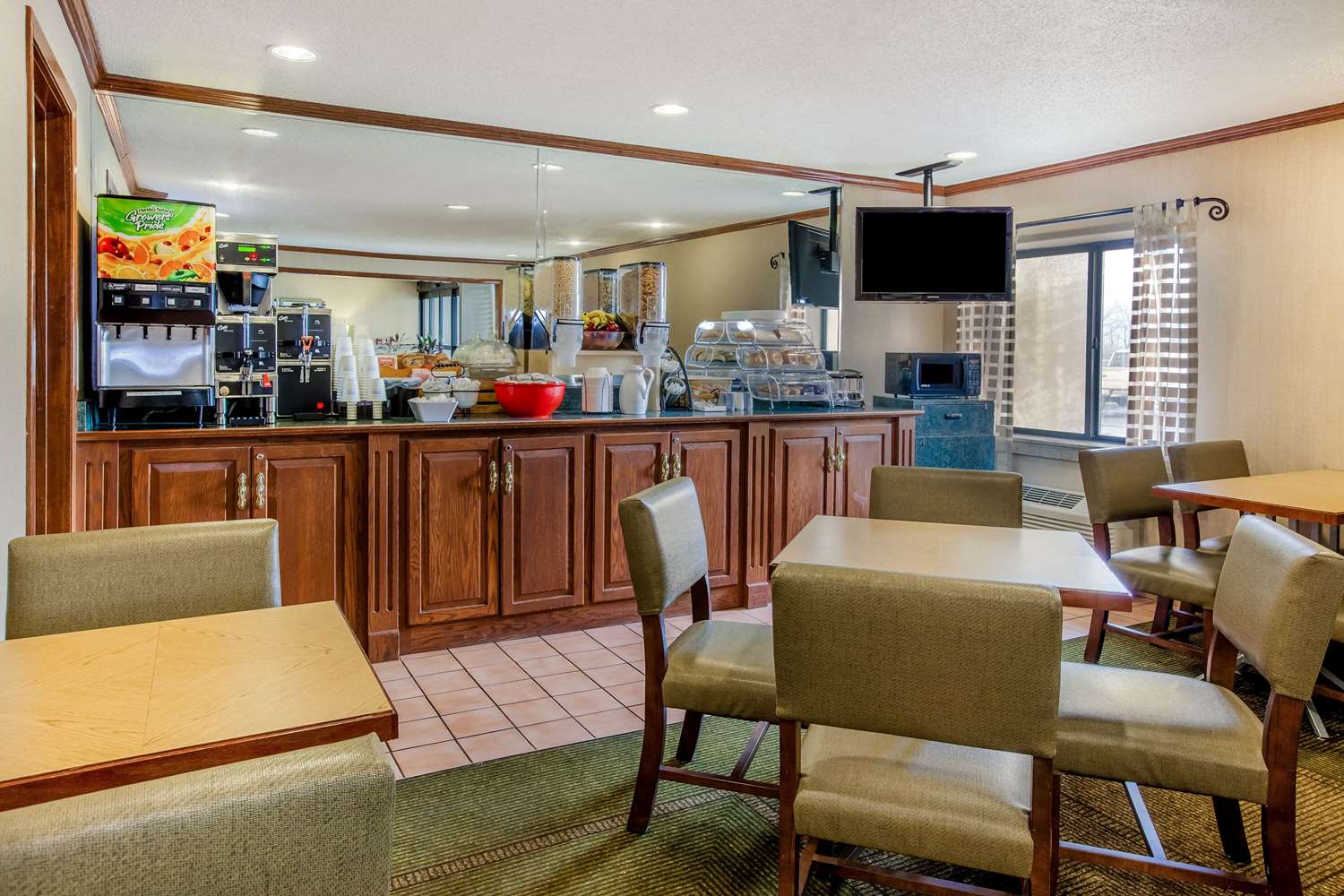 La Quinta Inn by Wyndham Detroit Southgate 8/15