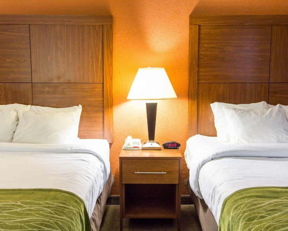 Comfort Inn & Suites Charleston Airport Convention Center 9/41