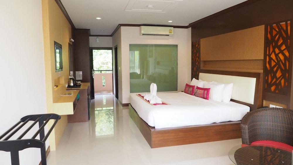 Chivatara Resort And Bangtao Beach Resort Phuket 10/66