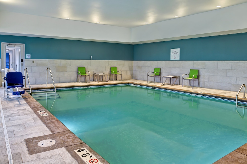 Holiday Inn Express And Suites Ottawa 47/50