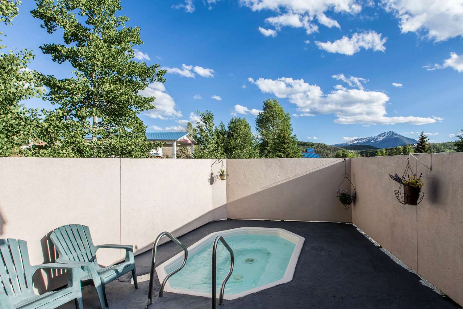 Quality Inn & Suites Silverthorne - Copper Mountain 20/21