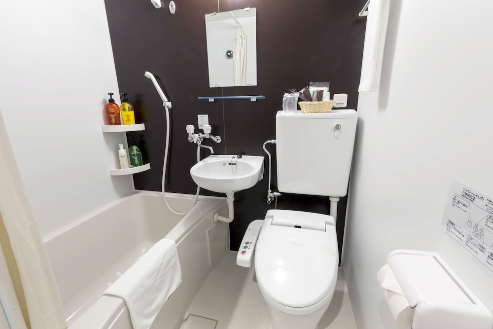 Crown Hotel Okinawa Annex 48/50