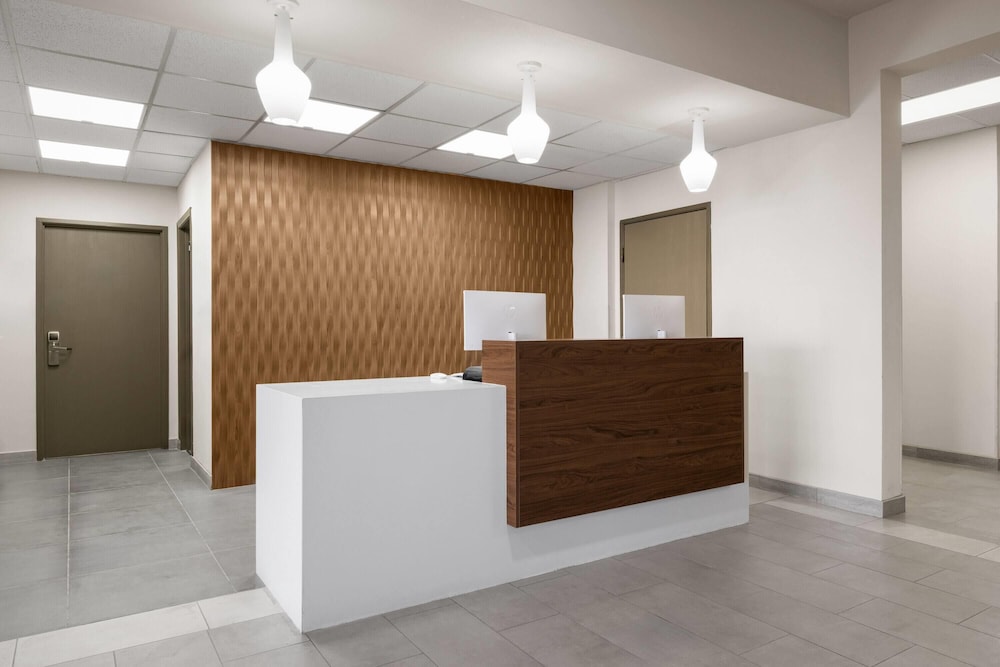 Wingate by Wyndham Farmington NM 7/59