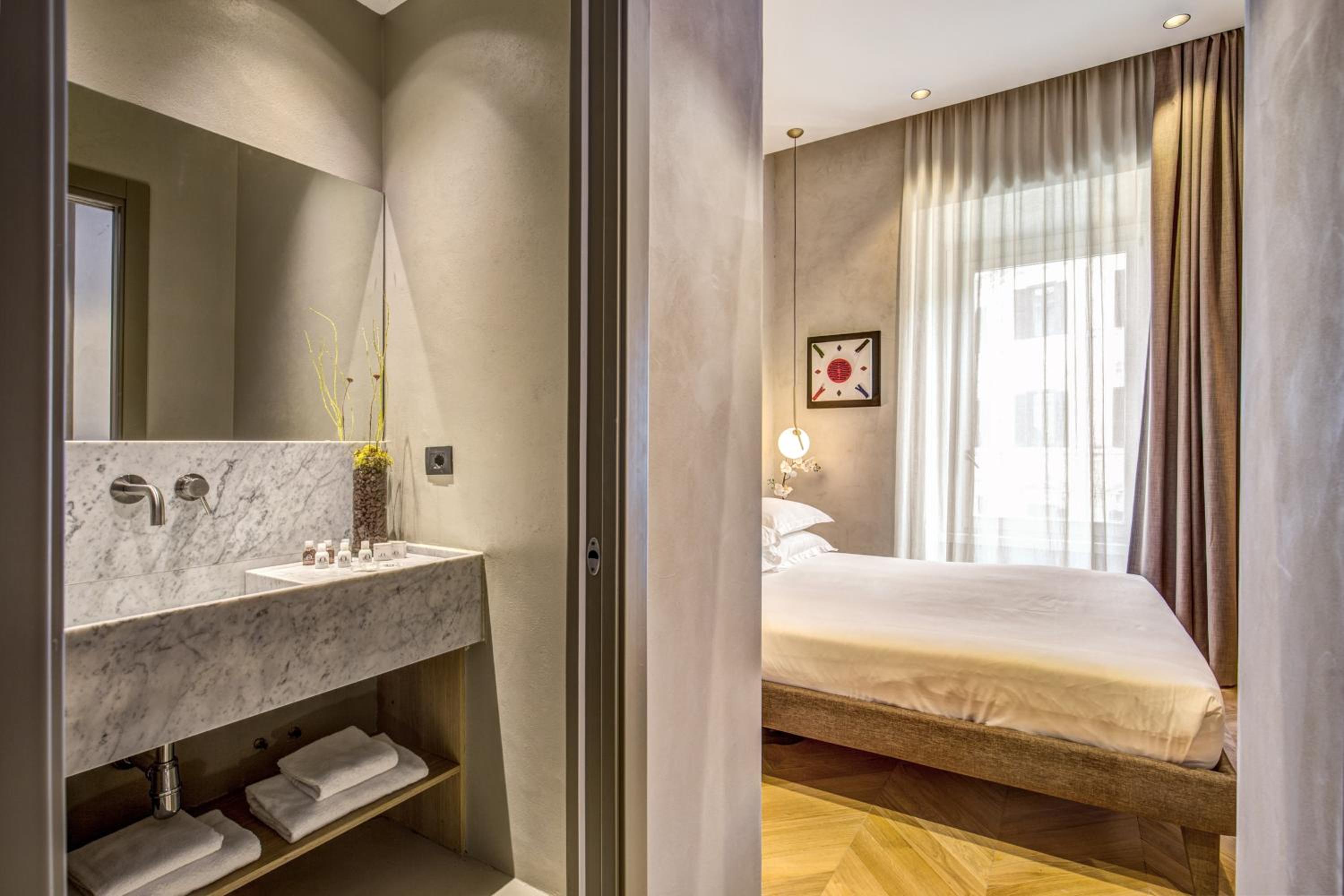 SUPERIOR, DOUBLE BED