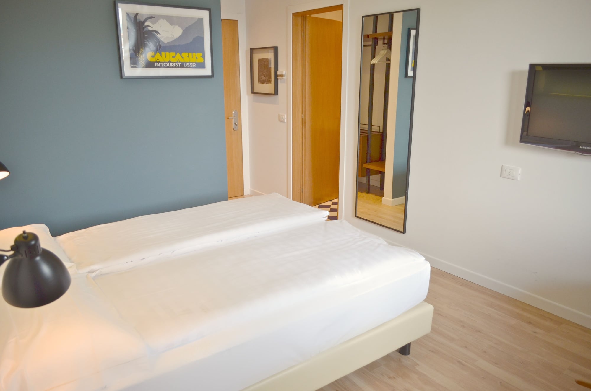 ECONOMY, DOUBLE BED