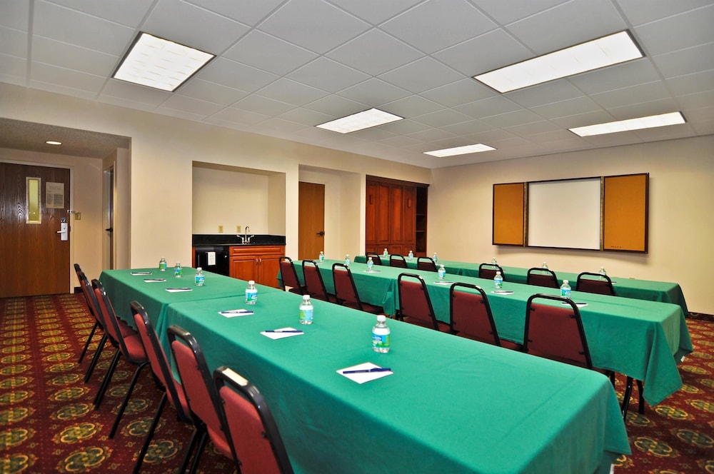 Best Western Plus Madison Inn 43/53
