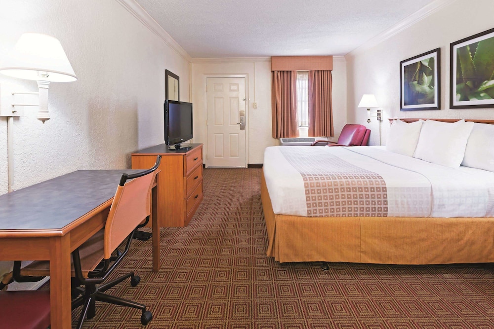 La Quinta Inn San Antonio Lackland 27/49