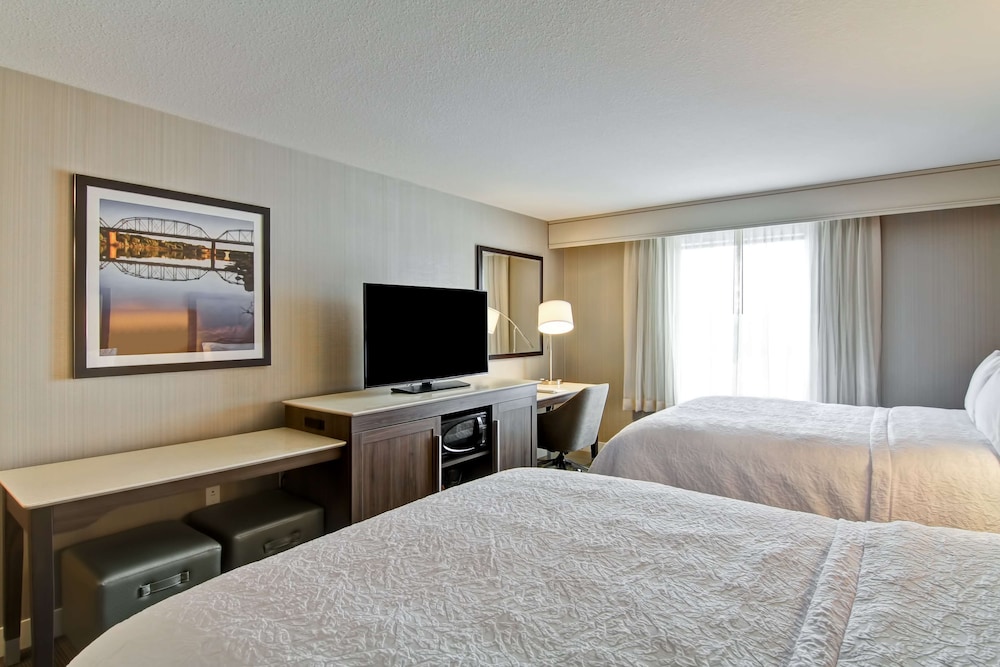 Hampton Inn and Suites by Hilton Saskatoon Airport 20/39
