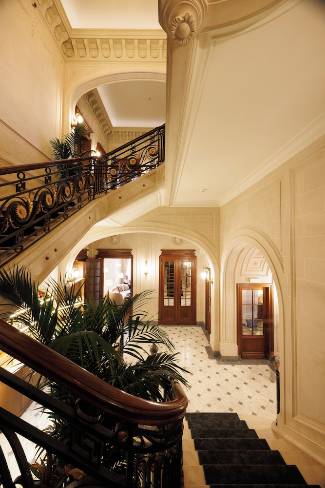 Hotel Fleur de Ville 13/65