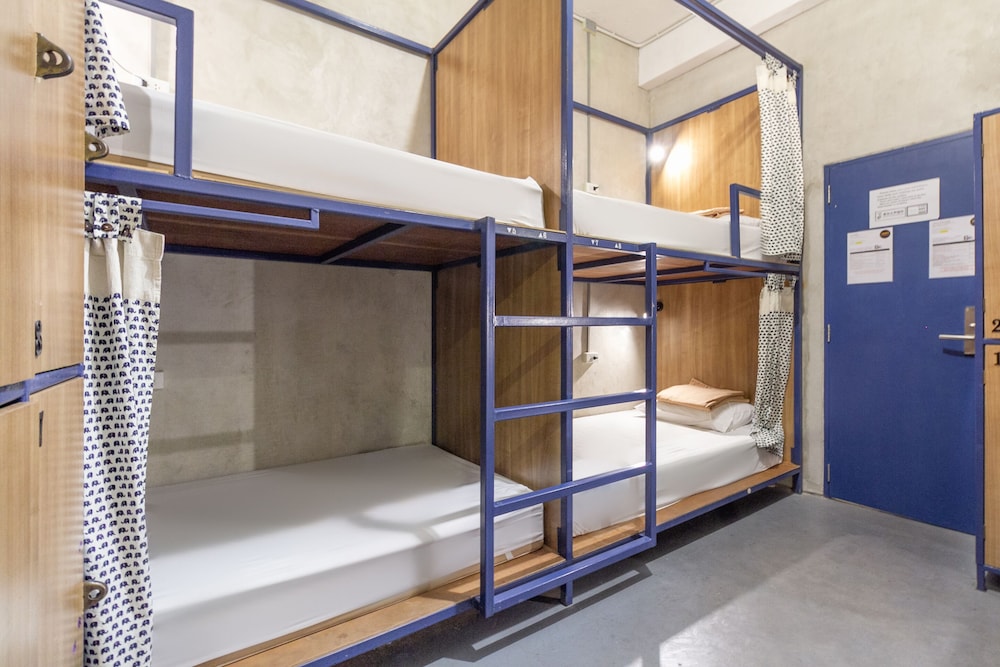 HOFT Hostel Bangkok 10/64