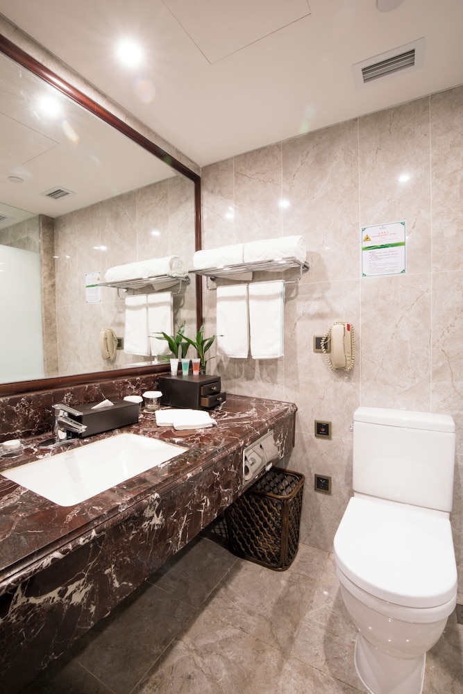 Jin Jiang Pine City Hotel 48/50