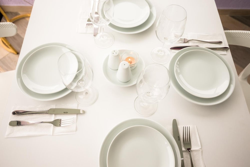 Brosse Garden Hotel 35/49
