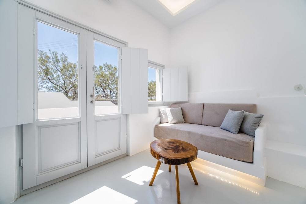 Serenita Luxury Suites 44/71