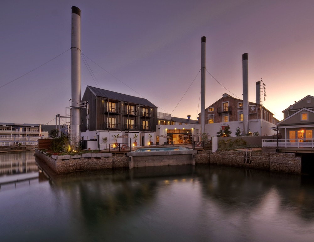 THE TURBINE BOUTIQUE HOTEL AND SPA 67/71