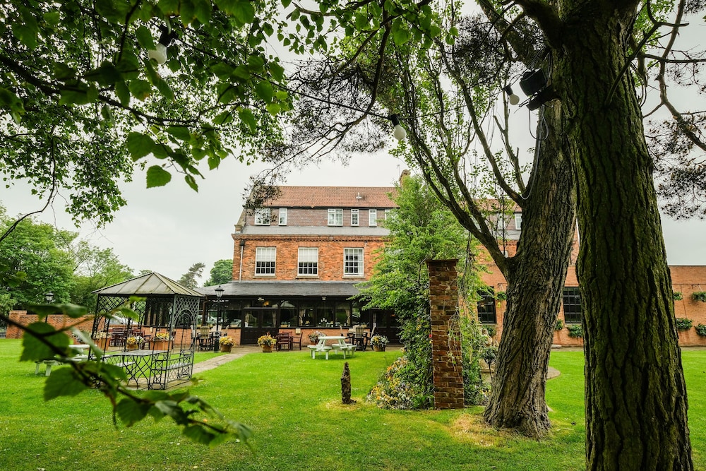 Bowburn Hall Hotel 56/66