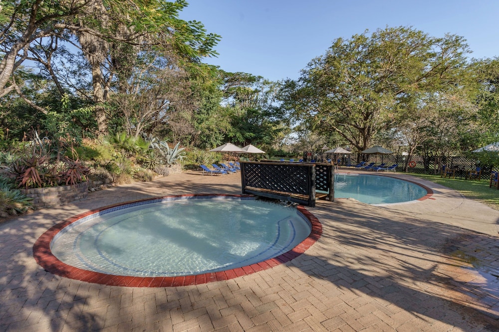 Protea Hotel by Marriott Lusaka Safari Lodge 22/50