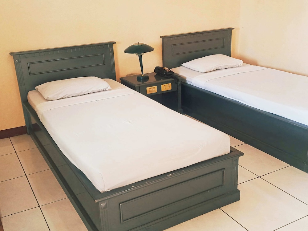 OYO 2495 Hotel Wijaya 17/50