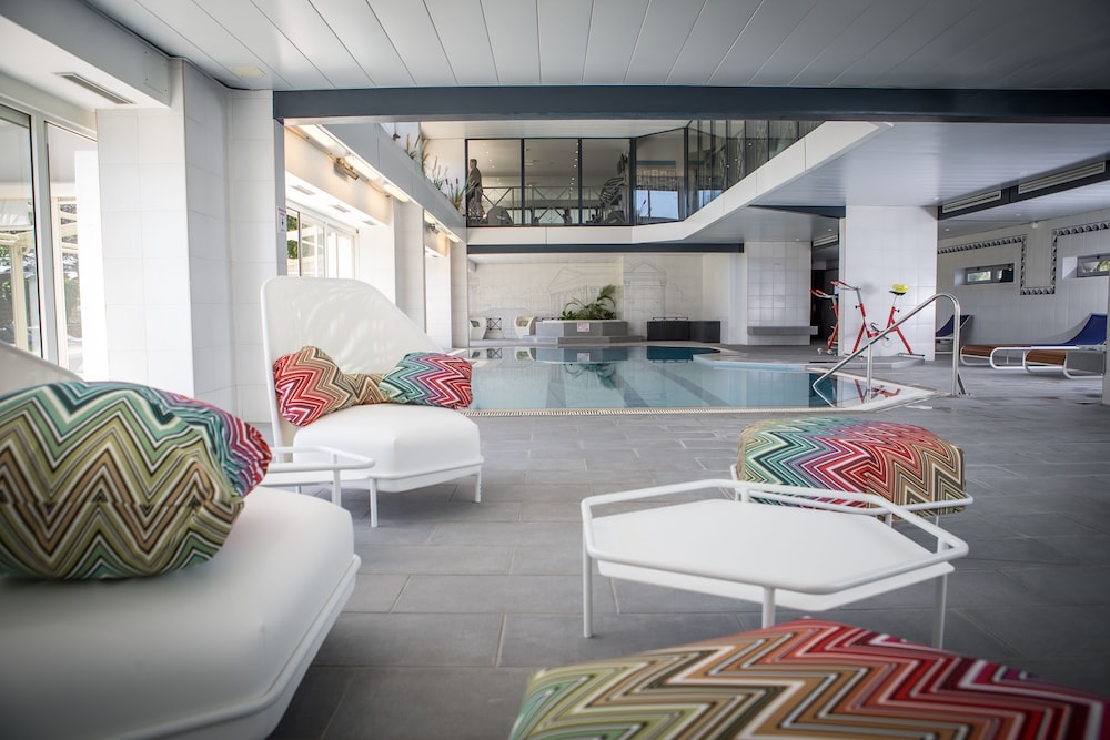 Hotel Spa Vatel 48/59