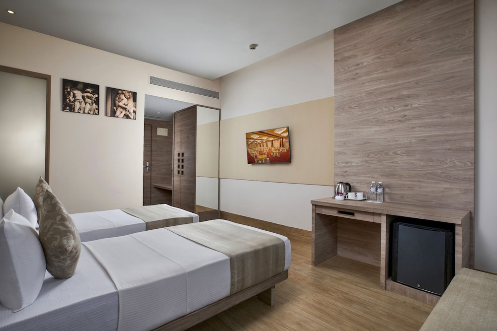Deluxe, Royal Wing، RESORT RIO 3/5
